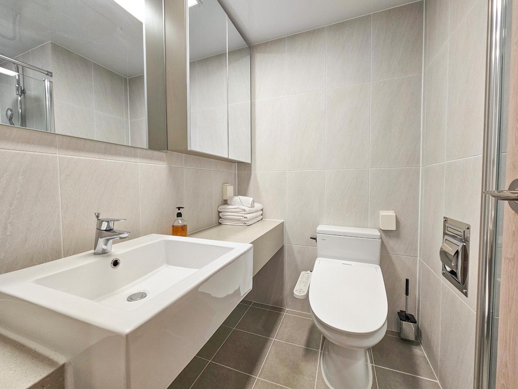 Uh Flat The Sokcho Aparthotel Bagian luar foto