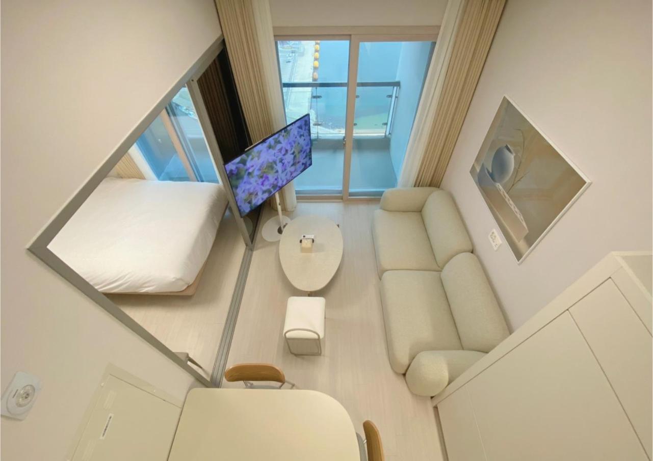 Uh Flat The Sokcho Aparthotel Bagian luar foto